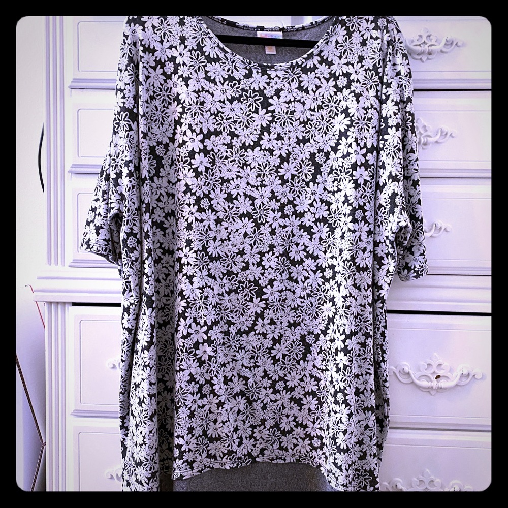 Jacquard Irma Lularoe, perfect condition